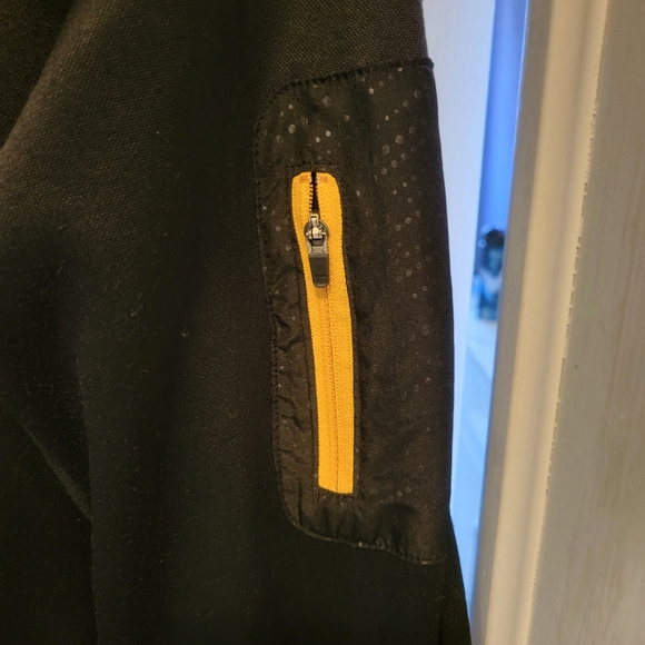 Boston Bruins sweater - Picture 2 of 5
